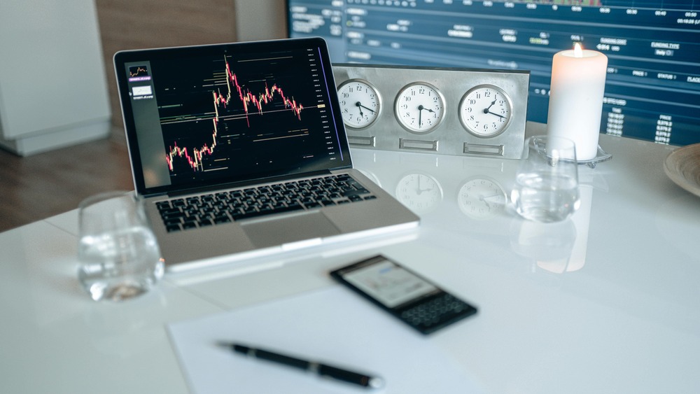 Cryptocurrency trading screen showing BTC and USDT exchange pair